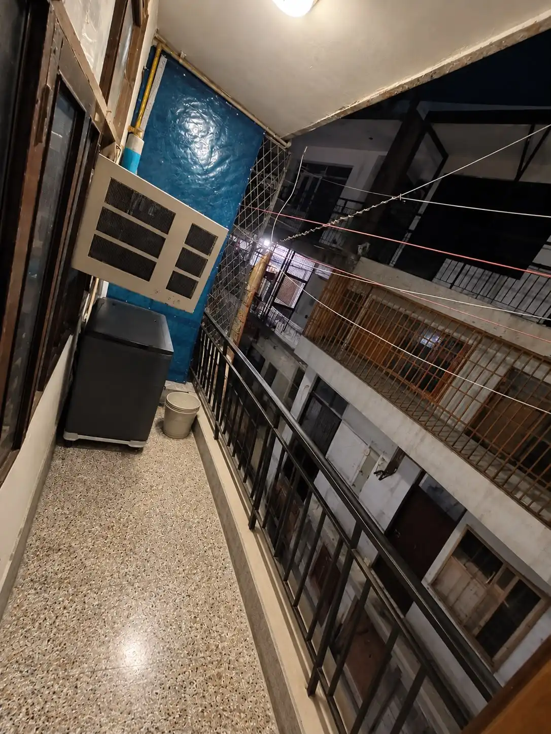 Spacious 1BHK Luxury Flat Thumbnail 5